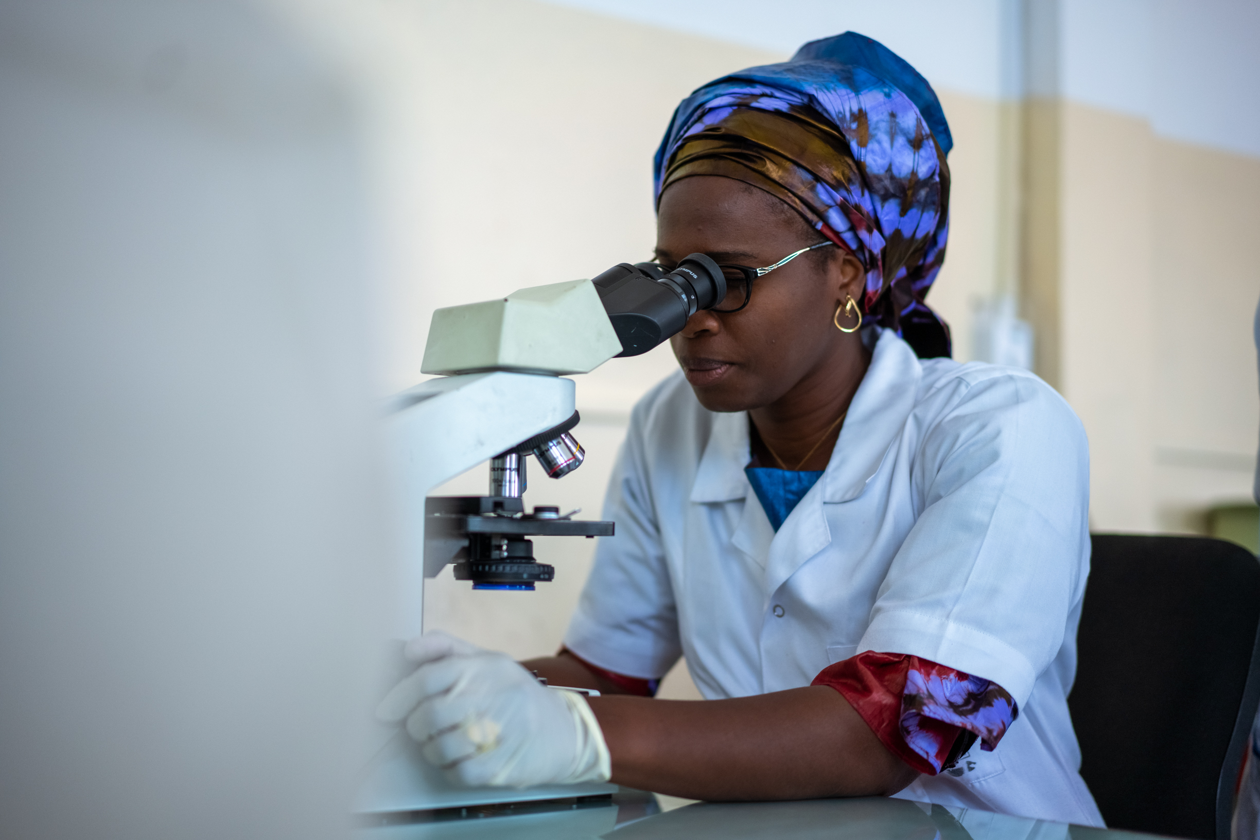 Afrique Subsaharienne : le concours L’Oréal-Unesco pour les femmes scientifiques lancé