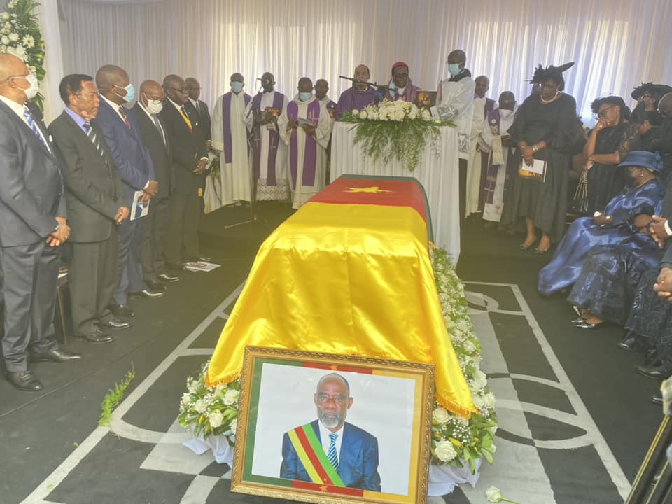 Les obsèques de Jean Bernard Ndongo Essomba sont en cours