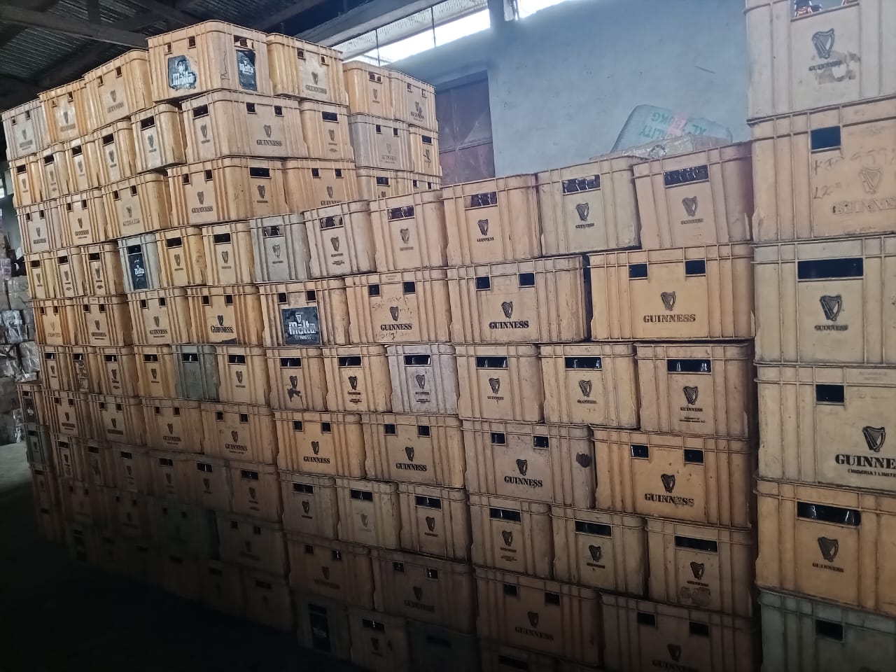Cameroun-contrebande : 340 casiers de Malta Guinness en provenance du Nigéria saisis