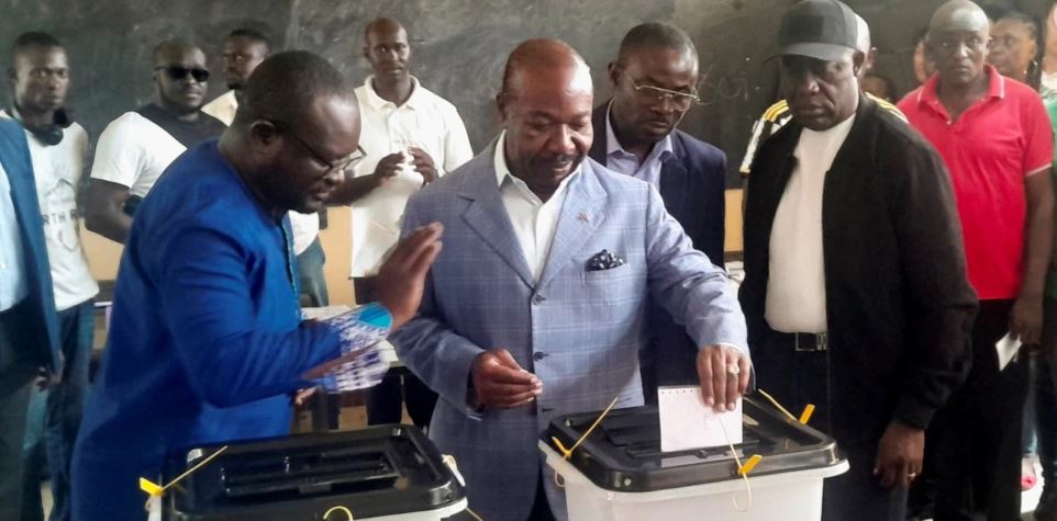 Elections au Gabon : Ali réélu, Bongo renversé