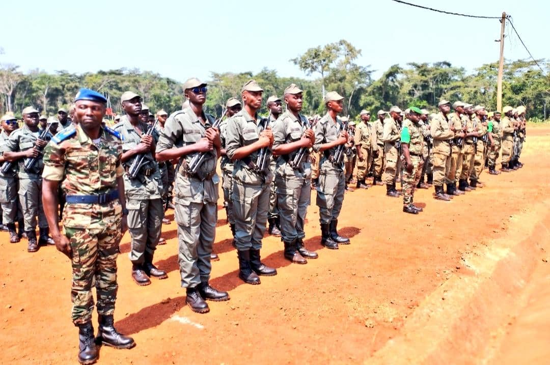 Des officiers de réserve achèvent leur formation militaire