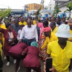 L’hôpital Laquintinie dit merci au Pr Noël Emmanuel Essomba