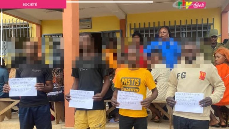 Quatre fausses victimes de perte de sexe présentées à la presse à Yaoundé