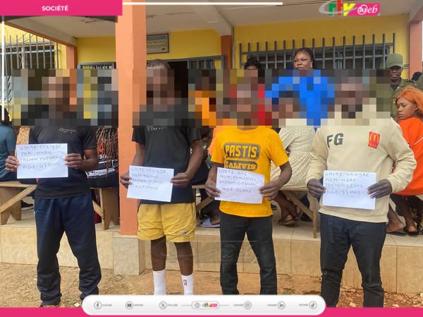 Quatre fausses victimes de perte de sexe présentées à la presse à Yaoundé
