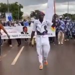 Manifestations pro Biya dans les rues de Douala