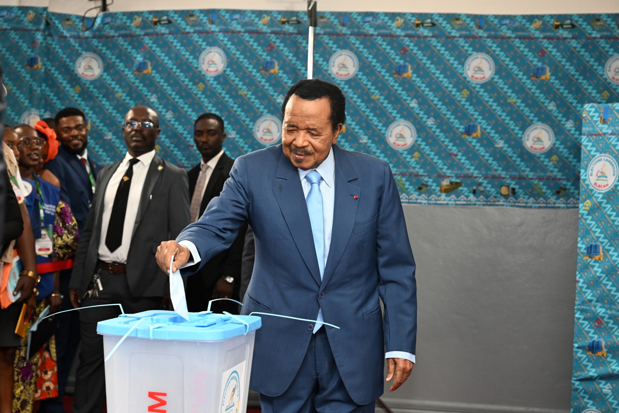 Le président Paul Biya a exercé son droit de vote ce 12 octobre