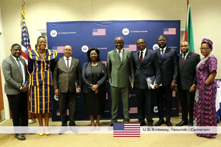 Démocratie et gouvernance : le Barreau du Cameroun met en avant l’État de droit au Founders Museum de l’Ambassade des États-Unis