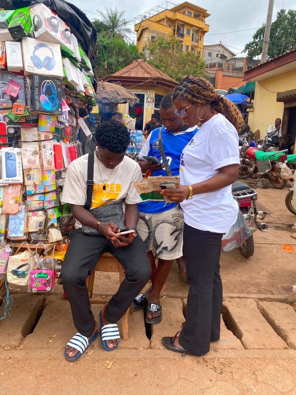 Cameroun : une organisation lance une application mobile pour accompagner les électeurs