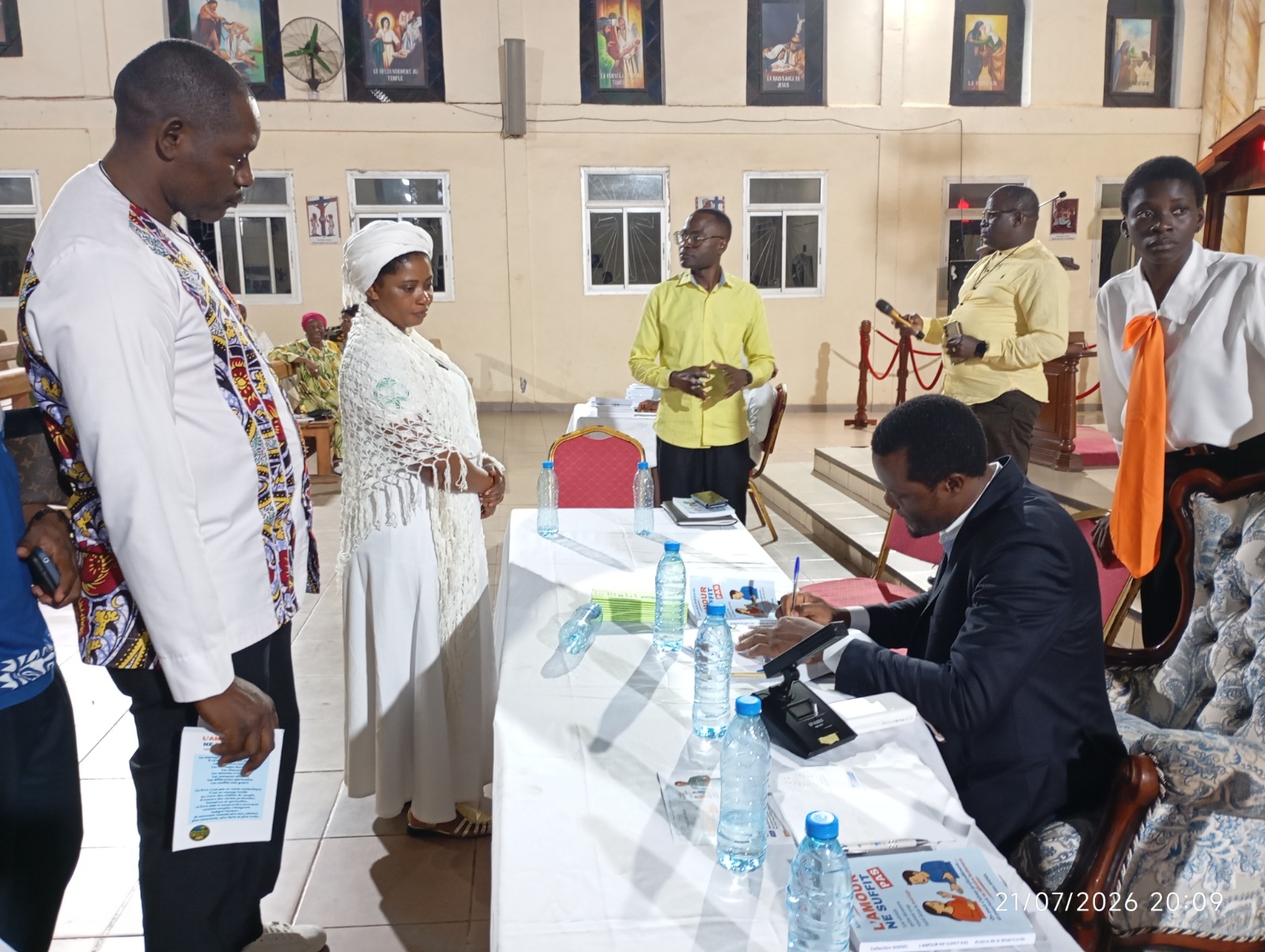 Cameroun : Avec « L’amour ne Suffit pas ? », un prêtre interpelle les couples sur les réalités du mariage