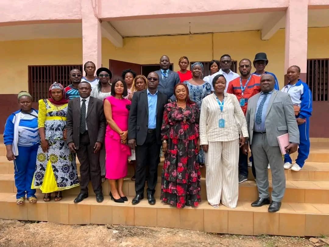 Éducation numérique : l’UNESCO inspecte le Centre multimédia de Nkolfolou pour accélérer l’inclusion au Cameroun