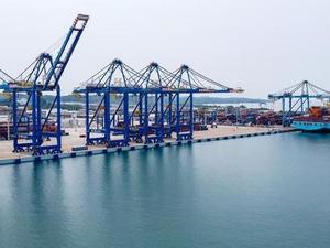 Quinze ans après, le port de Kribi construit par une entreprise chinoise stimule la croissance du Cameroun et améliore les conditions de vie (REPORTAGE)